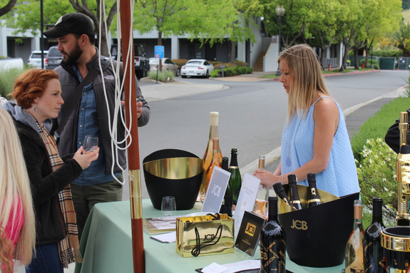 yountville sip and stroll